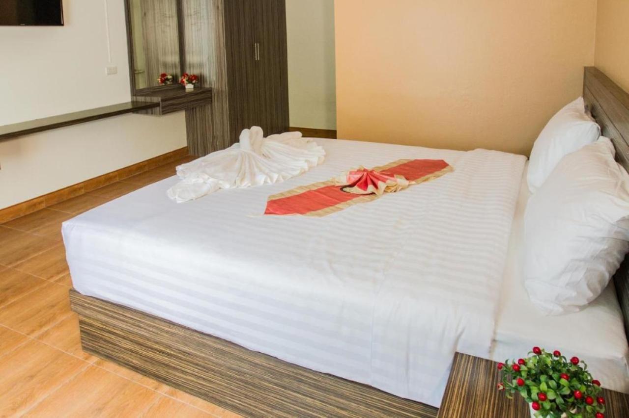 Cozy Residence Nanai Patong Bagian luar foto