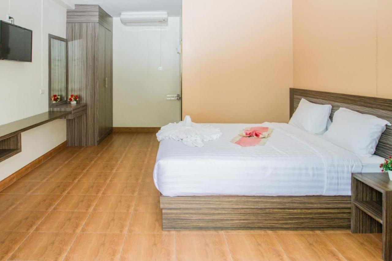 Cozy Residence Nanai Patong Bagian luar foto
