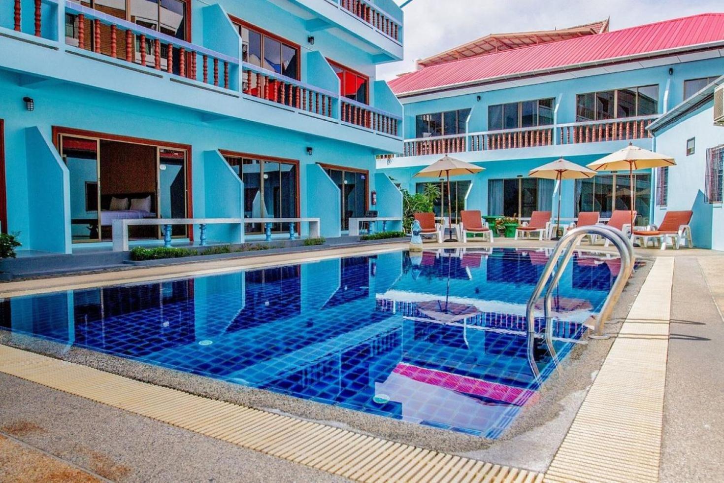 Cozy Residence Nanai Patong Bagian luar foto