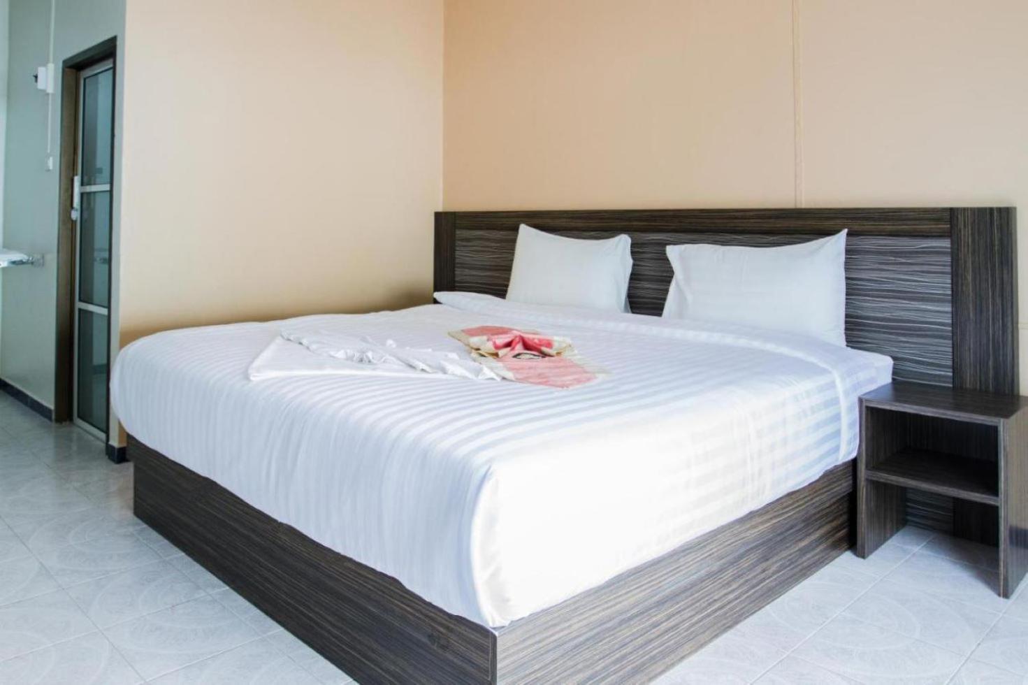 Cozy Residence Nanai Patong Bagian luar foto